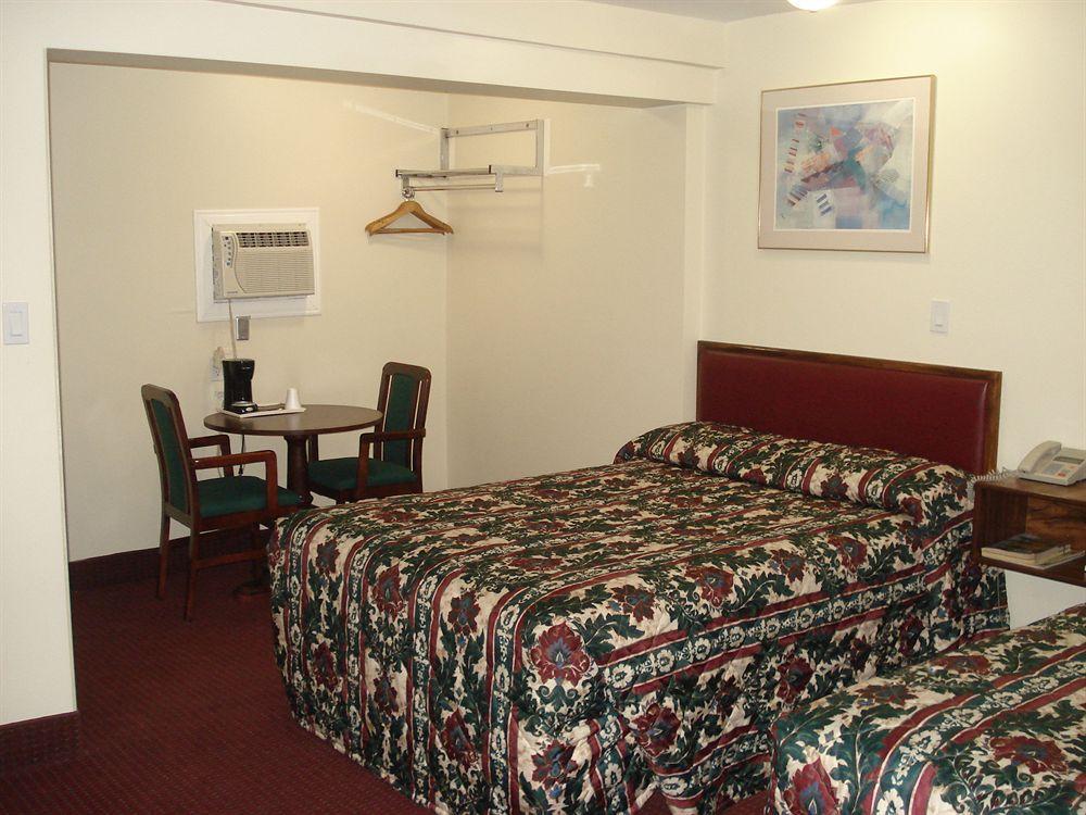 Lincoln Motel Sturgeon Falls Extérieur photo