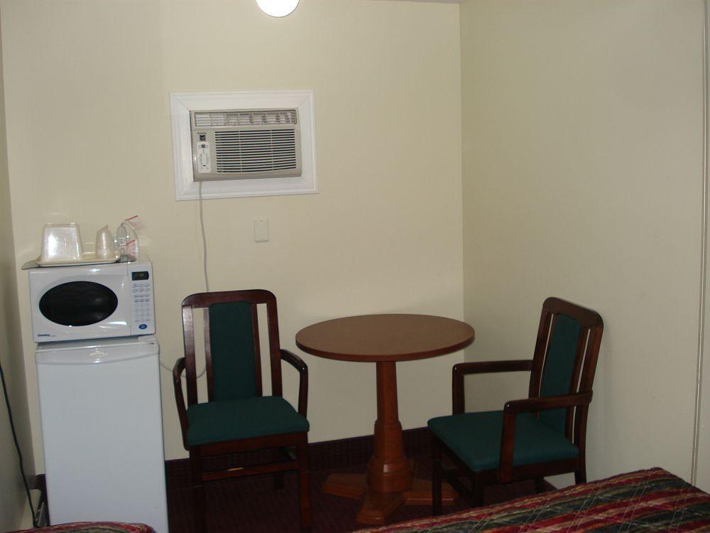 Lincoln Motel Sturgeon Falls Extérieur photo