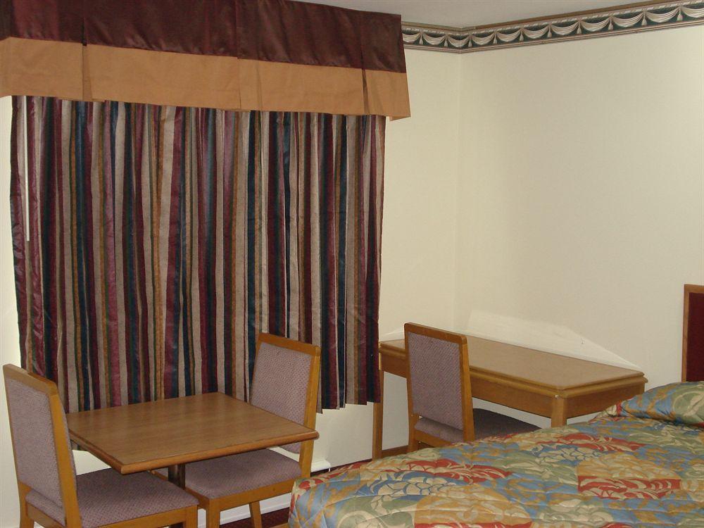 Lincoln Motel Sturgeon Falls Extérieur photo