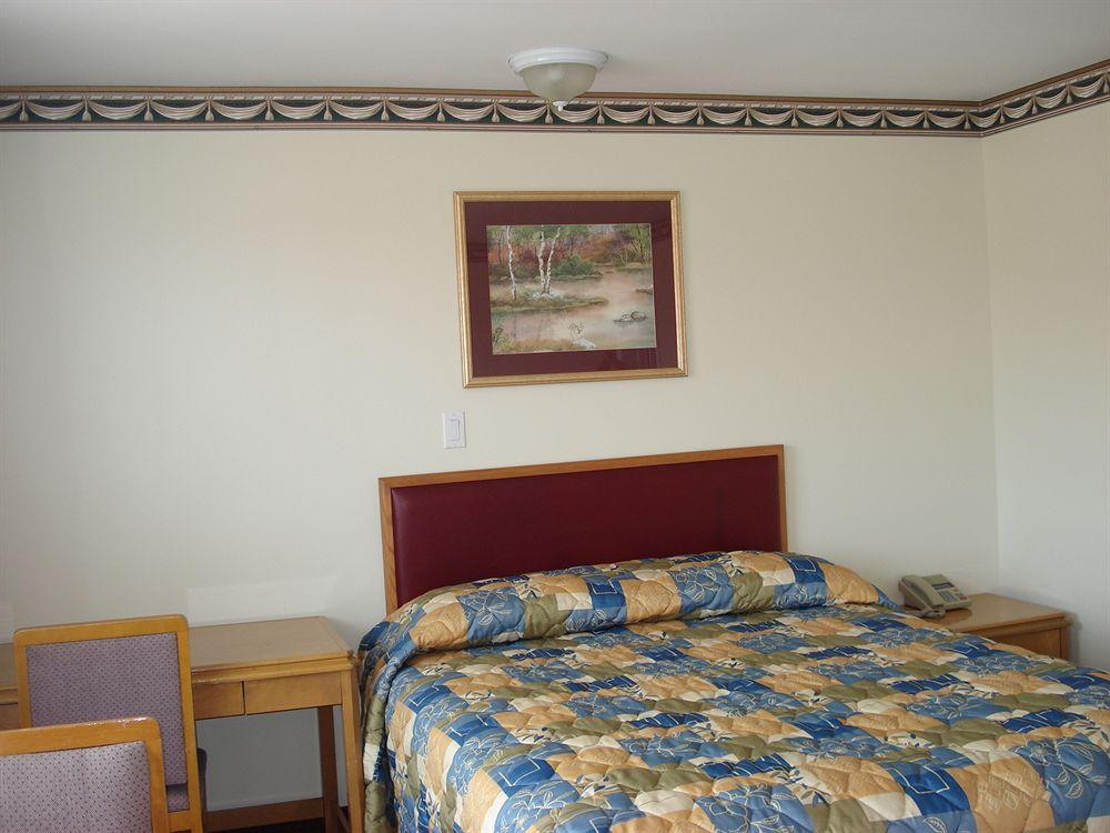 Lincoln Motel Sturgeon Falls Extérieur photo