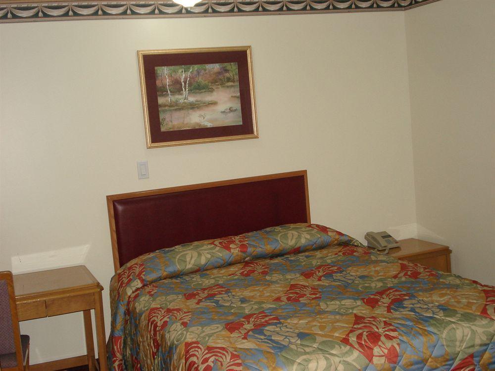 Lincoln Motel Sturgeon Falls Extérieur photo