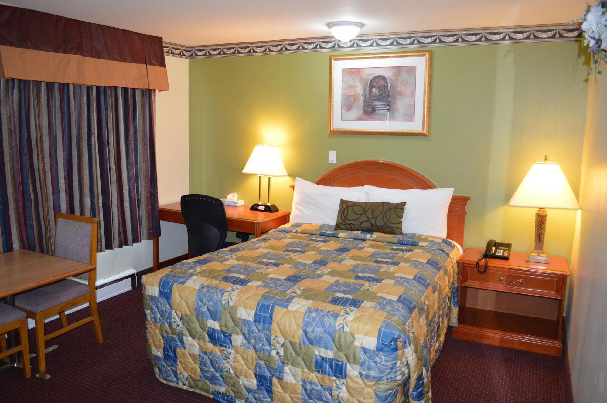 Lincoln Motel Sturgeon Falls Extérieur photo